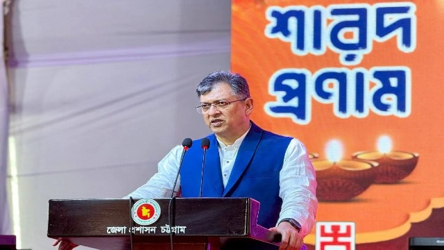 সব নাগরিকের প্রধান পরিচয় ‘বাংলাদেশি’, ধর্মের ভিত্তিতে সংখ্যালঘু বলার সুযোগ নেই: স্বরাষ্ট্রমন্ত্রী